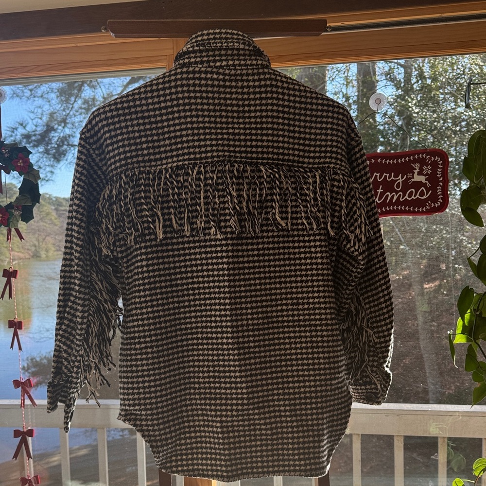 SO Black and White Houndstooth Shacket